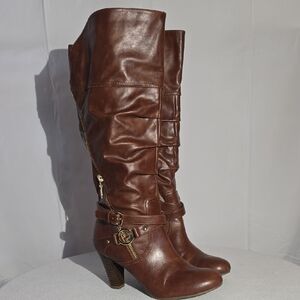Guess Brown Slouchy Faux Leather Heeled Boots. Size 7.